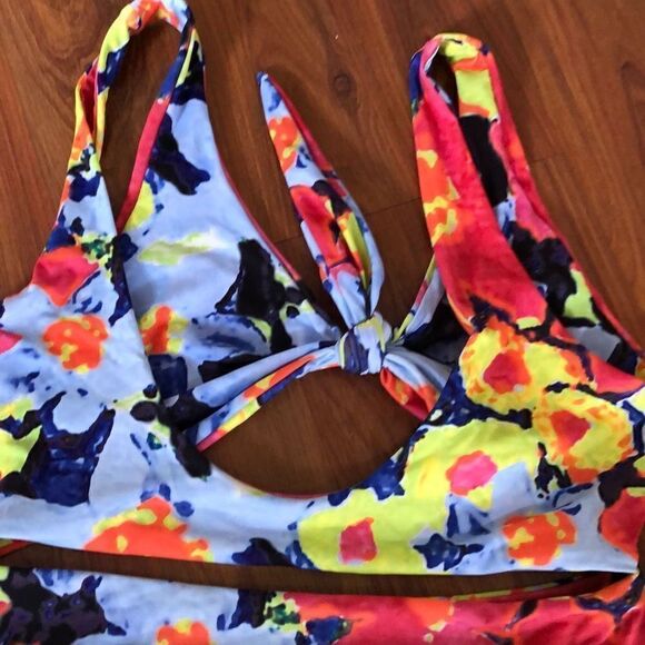 NEW Floral abstract, high waisted, bikini set￼ L - Picture 5 of 6